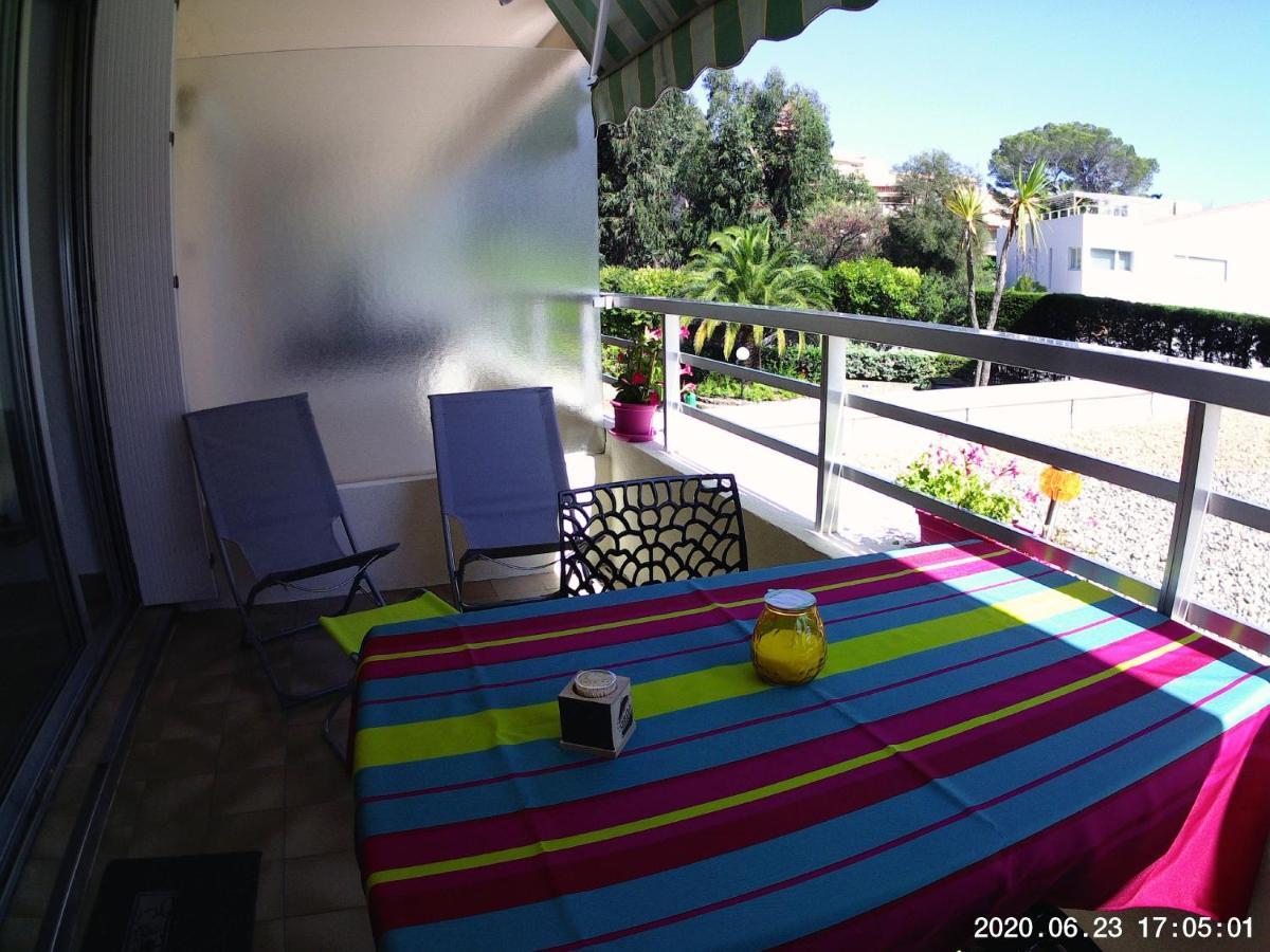 Studio 127, Vue Mer Et Piscine, Port Santa Lucia Saint-Raphael (Var) Exterior foto