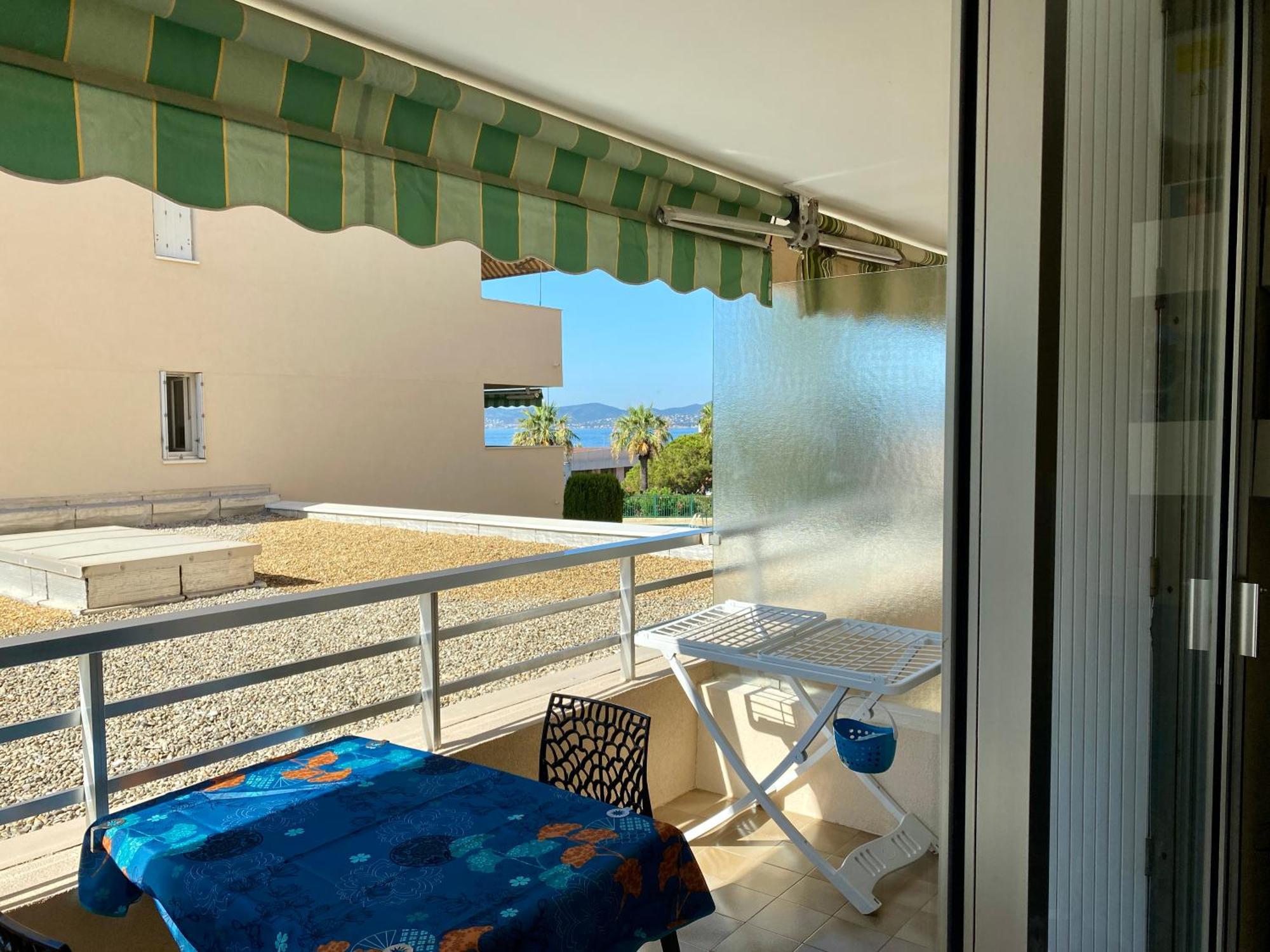 Studio 127, Vue Mer Et Piscine, Port Santa Lucia Saint-Raphael (Var) Exterior foto